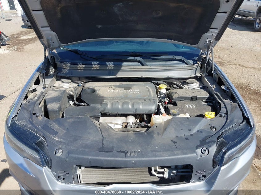 1C4PJLCB3KD144079 2019 Jeep Cherokee Latitude Fwd