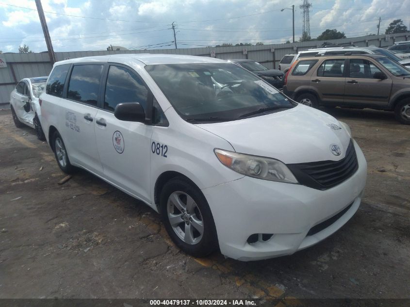 5TDZZ3DC5HS769010 2017 TOYOTA SIENNA - Image 1