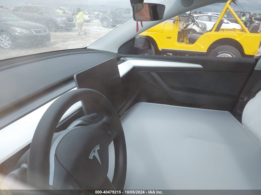 VIN 7SAYGDEFXPF586143 2023 TESLA MODEL Y