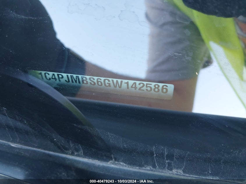 1C4PJMBS6GW142586 2016 Jeep Cherokee Trailhawk