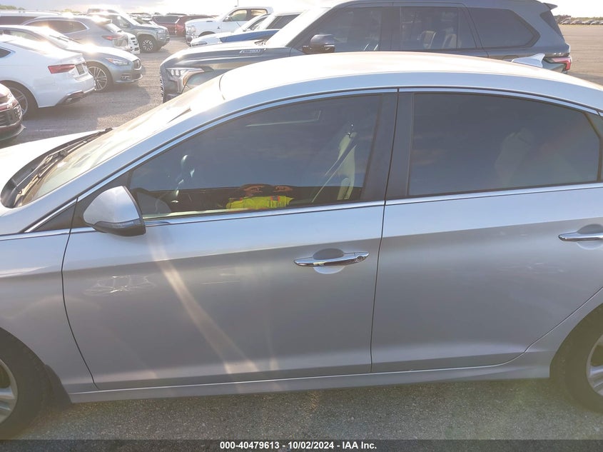 VIN 5NPE34AFXKH802780 2019 HYUNDAI SONATA SEL