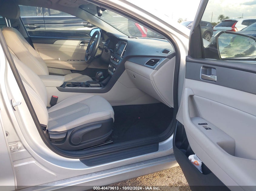 VIN 5NPE34AFXKH802780 2019 HYUNDAI SONATA SEL