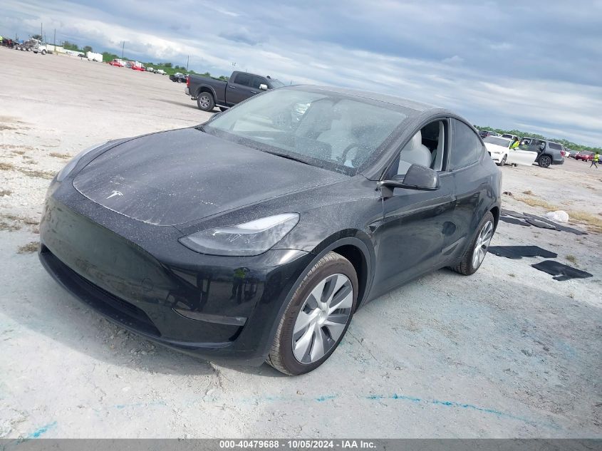 7SAYGAEE4RF037143 2024 TESLA MODEL Y - Image 2