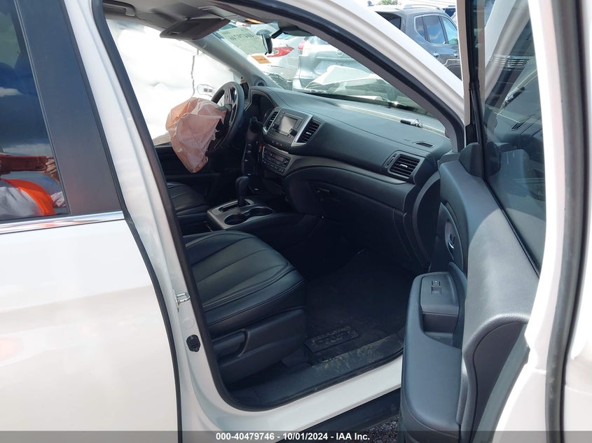 VIN 5FNYF5H16KB013674 2019 HONDA PILOT LX