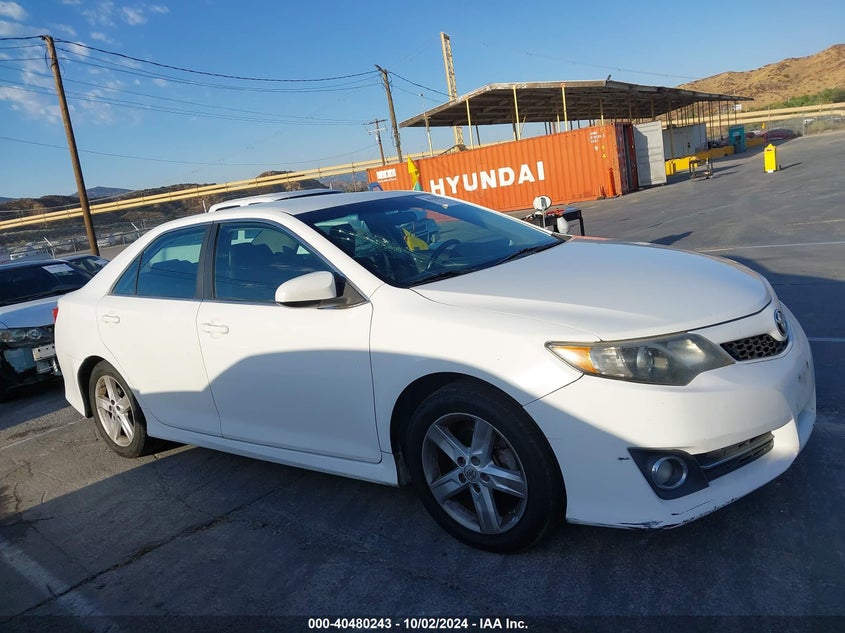 4T1BF1FK4EU870447 2014 Toyota Camry Se