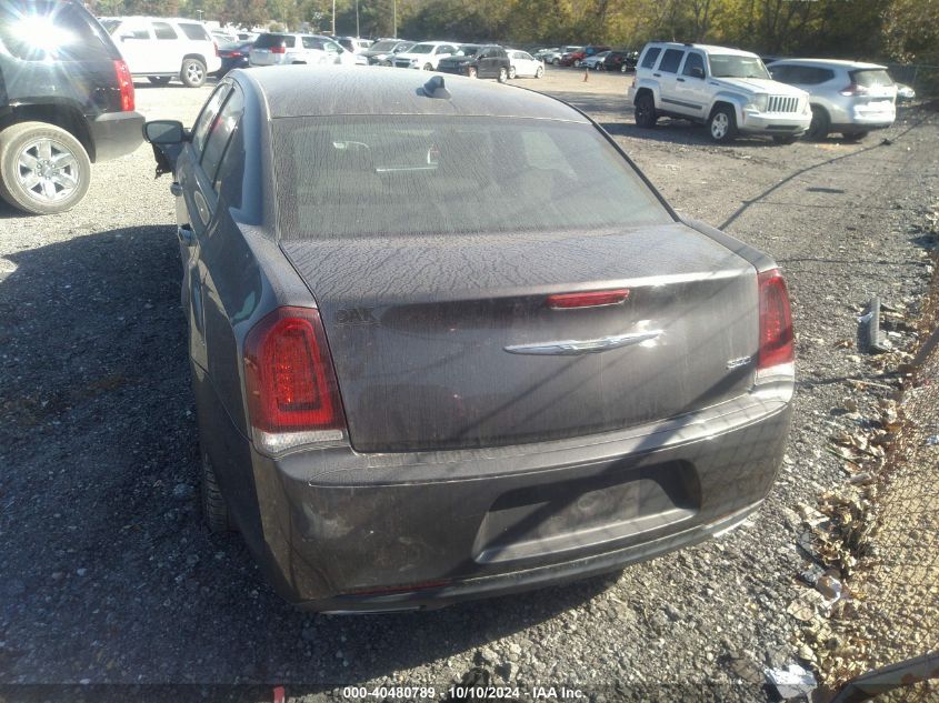 2C3CCAAG1JH277943 2018 Chrysler 300 Touring