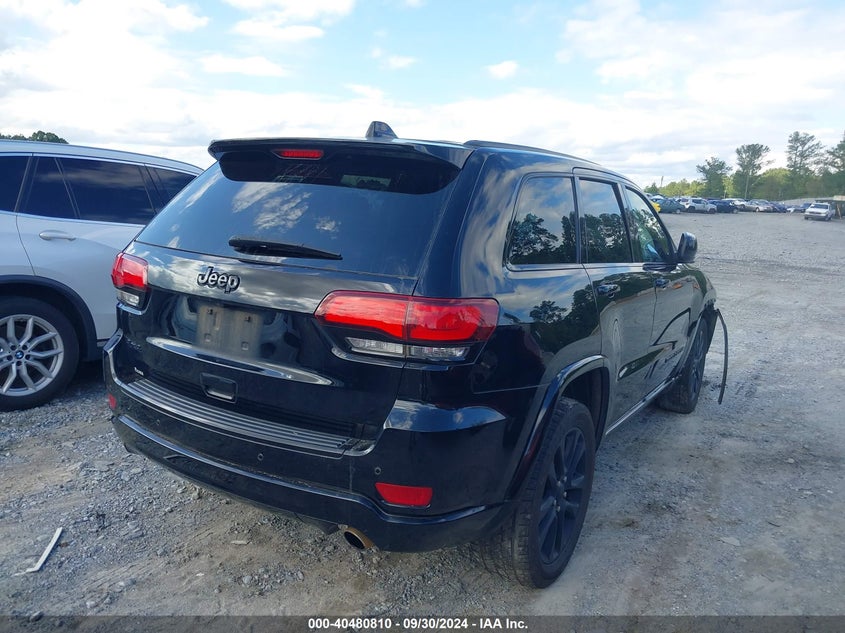VIN 1C4RJFAG2JC137198 2018 JEEP GRAND CHEROKEE ALTITUDE 4X4