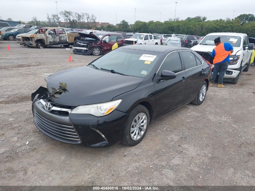 4T1BF1FK5HU736860 2017 TOYOTA CAMRY - Image 2