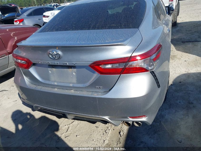 4T1B11HK2JU615477 2018 Toyota Camry Se