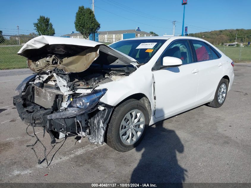 4T1BF1FK0HU426017 2017 TOYOTA CAMRY - Image 2