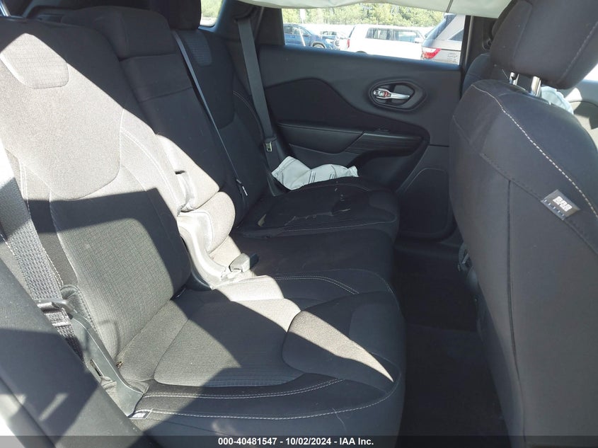 1C4PJMCS0GW334598 2016 Jeep Cherokee Latitude