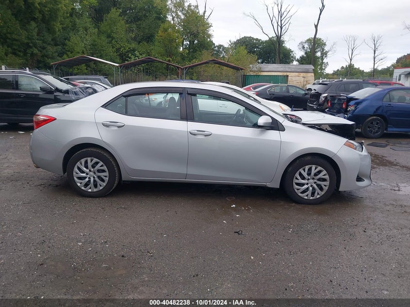 VIN 2T1BURHE8HC887365 2017 TOYOTA COROLLA LE