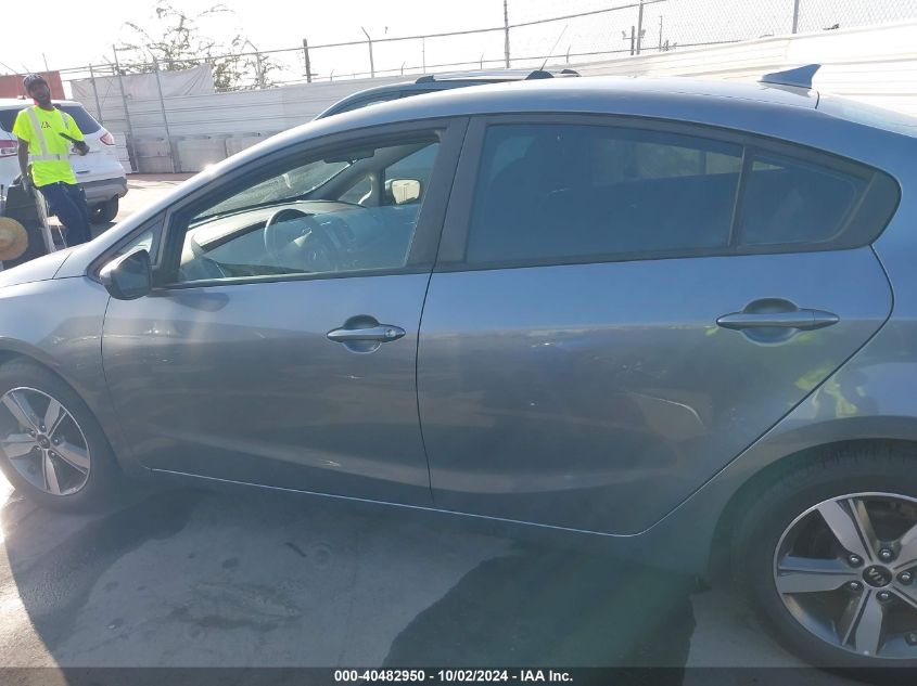 3KPFL4A70JE227363 2018 Kia Forte S