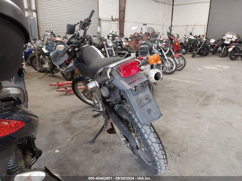VIN JS1SP46D4P7100085 2023 SUZUKI DR650 SE