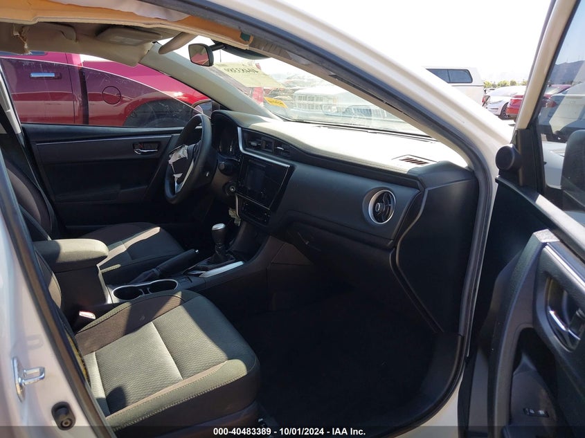 VIN 2T1BURHE0KC234214 2019 TOYOTA COROLLA LE