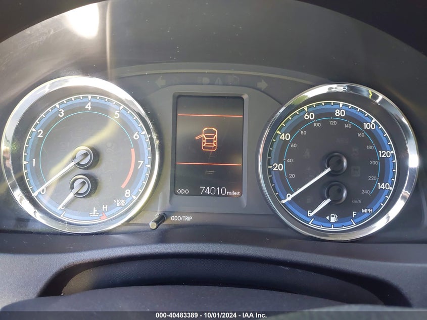 VIN 2T1BURHE0KC234214 2019 TOYOTA COROLLA LE