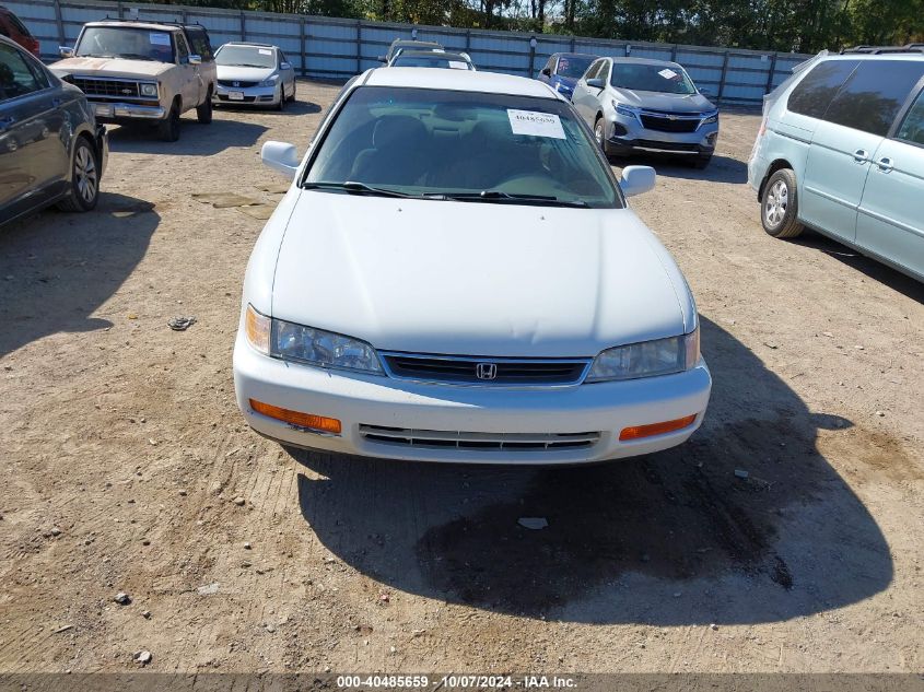 1996 Honda Accord Lx/Ex VIN: 1HGCD5633TA150216 Lot: 40485659