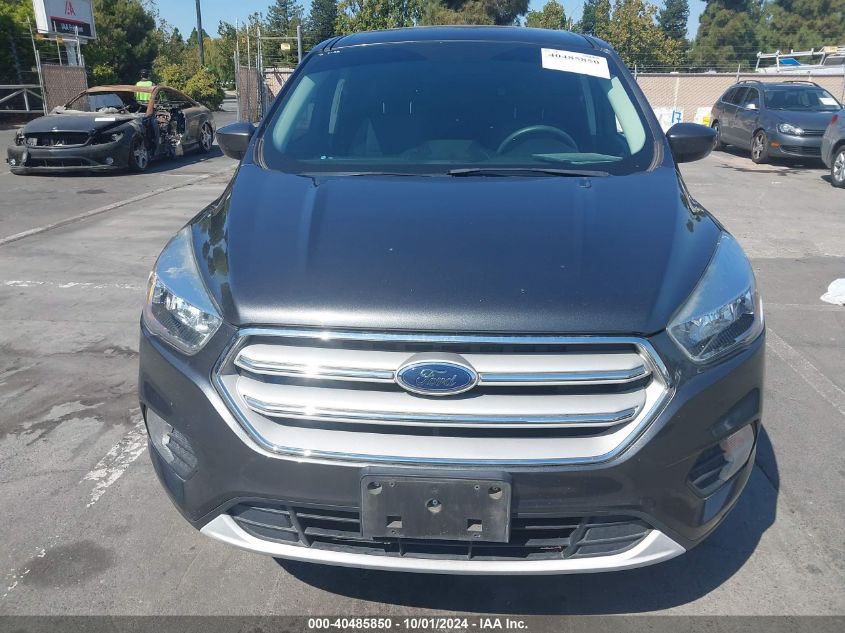 1FMCU0GD5KUC06061 2019 Ford Escape Se