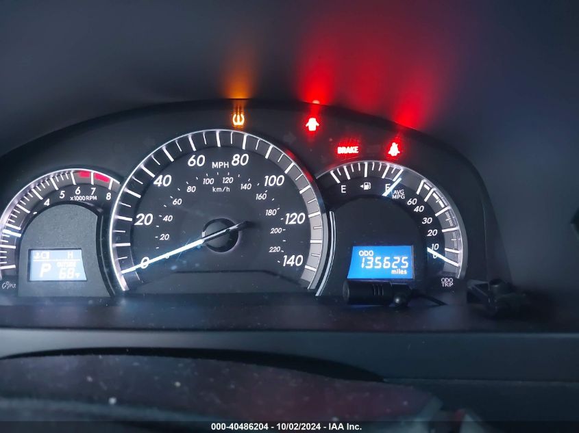 4T1BF1FK1EU418326 2014 Toyota Camry Se