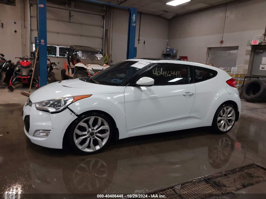 2012 Hyundai Veloster Base W/Red/Black VIN: KMHTC6AD8CU080598 Lot: 40486448