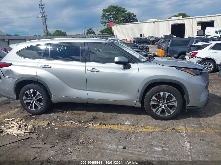 5TDGZRAH0MS522675 2021 Toyota Highlander Xle