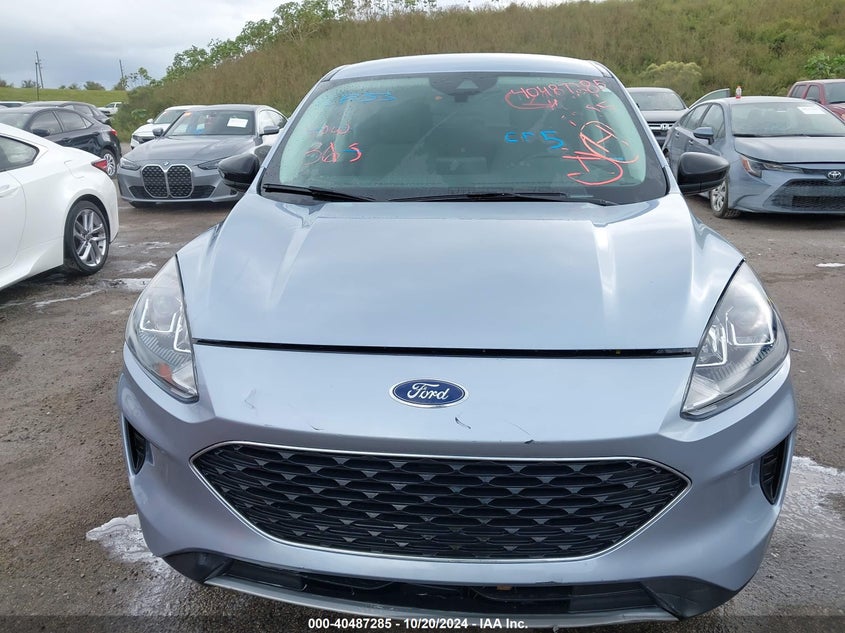 VIN 1FMCU0G66NUB92483 2022 FORD ESCAPE SE