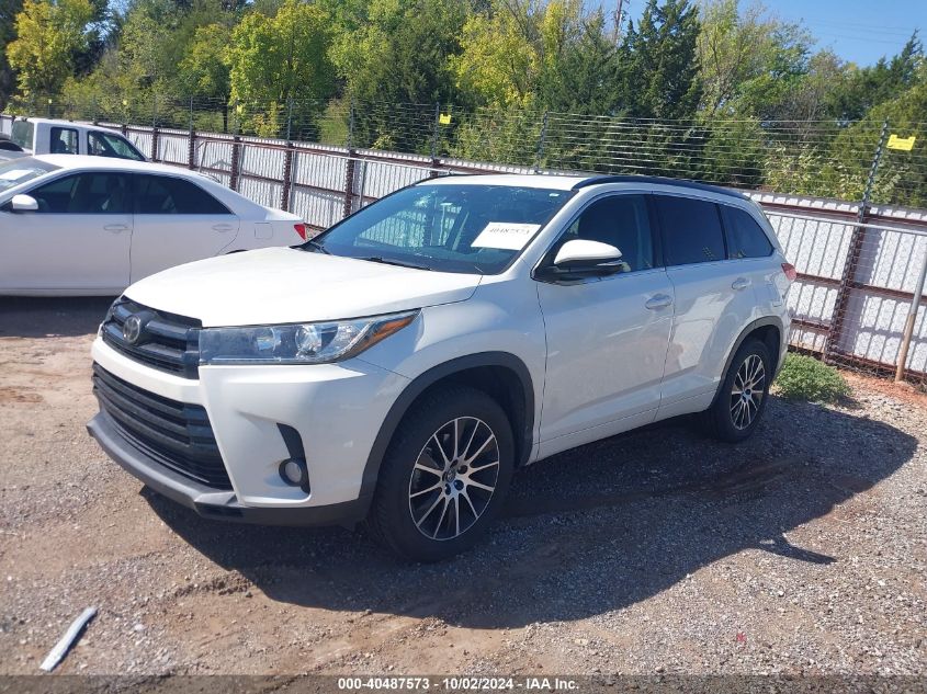 5TDKZRFH9HS522246 2017 TOYOTA HIGHLANDER - Image 2