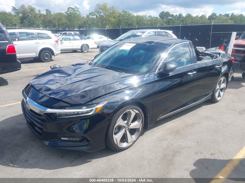 VIN 1HGCV2F92JA050637 2018 HONDA ACCORD TOURING 2.0T
