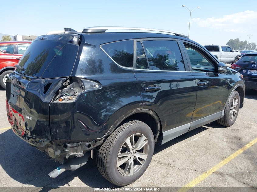 VIN 2T3WFREV3JW420432 2018 TOYOTA RAV4 XLE
