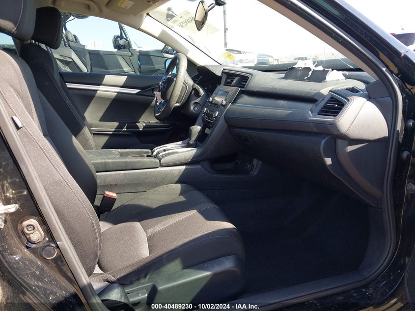 VIN 19XFC2F52HE005784 2017 HONDA CIVIC LX