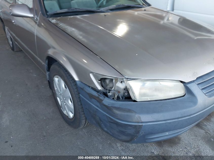 1998 Toyota Camry Le V6 VIN: JT2BF22K3W0144709 Lot: 40489269