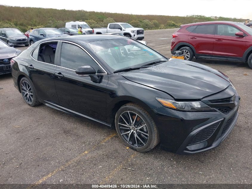 2023 Toyota Camry, SE