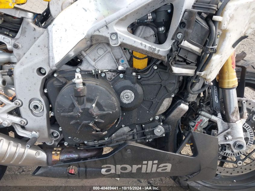 2013 Aprilia Rsv4 R VIN: ZD4RKU040DS000171 Lot: 40489441