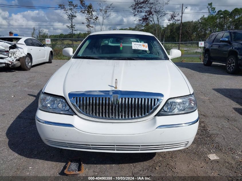 1LNHM81W47Y628837 2007 Lincoln Town Car Signature