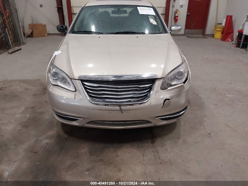 2014 Chrysler 200 Limited VIN: 1C3CCBCG6EN135698 Lot: 40491285