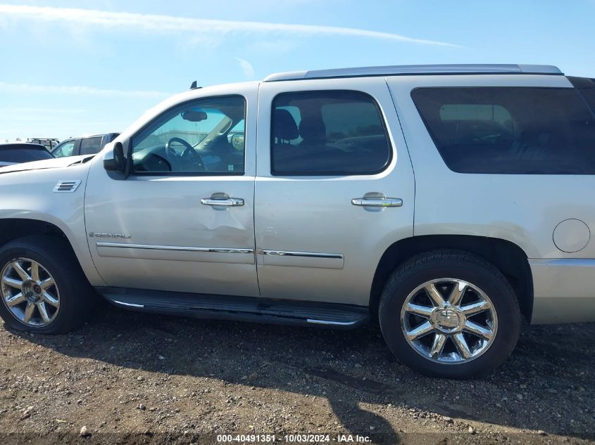 2011 GMC Yukon Denali VIN: 1GKS2EEF8BR352338 Lot: 40491351