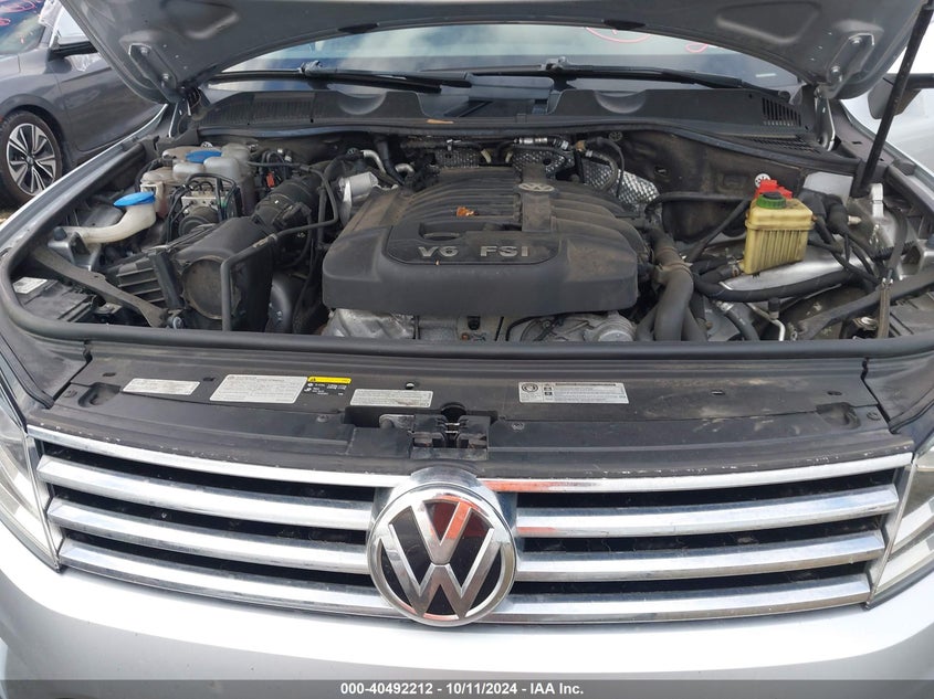 2016 VOLKSWAGEN TOUAREG VR6 LUX - WVGEF9BP0GD001859