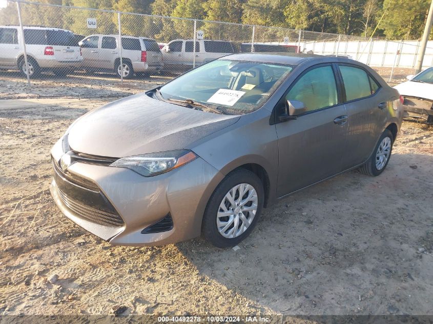 5YFBURHE7JP759737 2018 TOYOTA COROLLA - Image 2