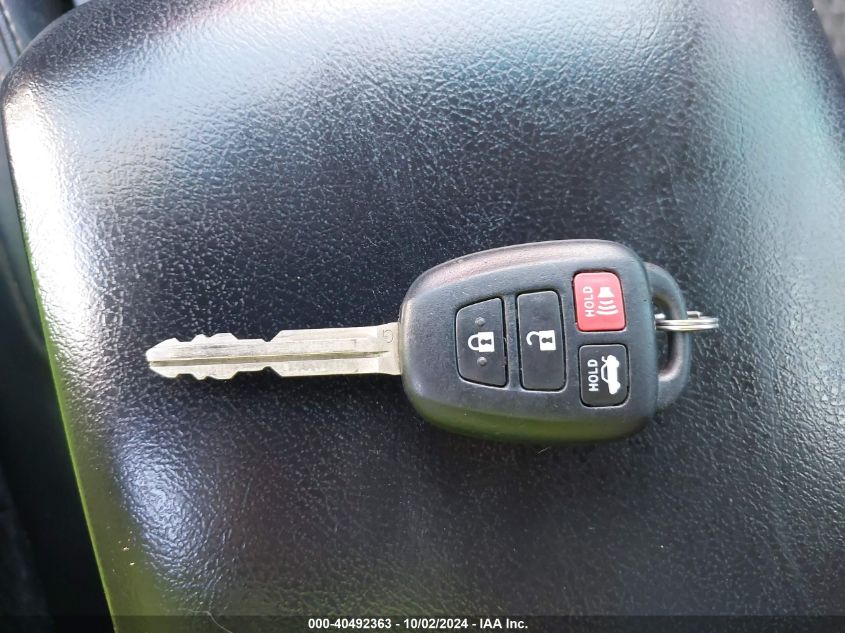 4T1BF1FK0EU867707 2014 Toyota Camry Se