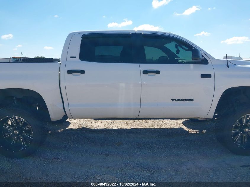 2018 Toyota Tundra Sr5 5.7L V8 VIN: 5TFDW5F14JX702151 Lot: 40492822