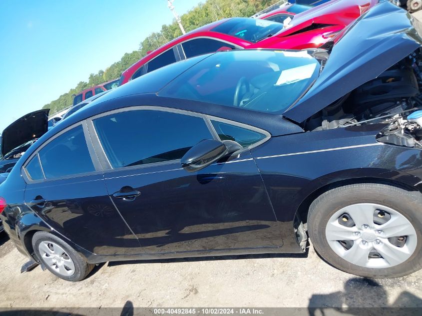 2018 Kia Forte Lx VIN: 3KPFK4A71JE221607 Lot: 40492845