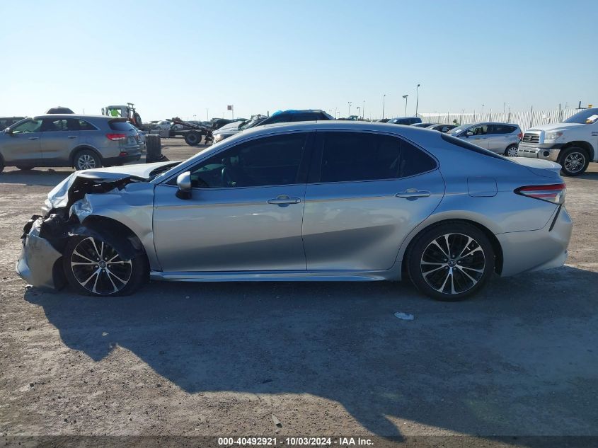 4T1B11HKXJU564052 2018 Toyota Camry Se