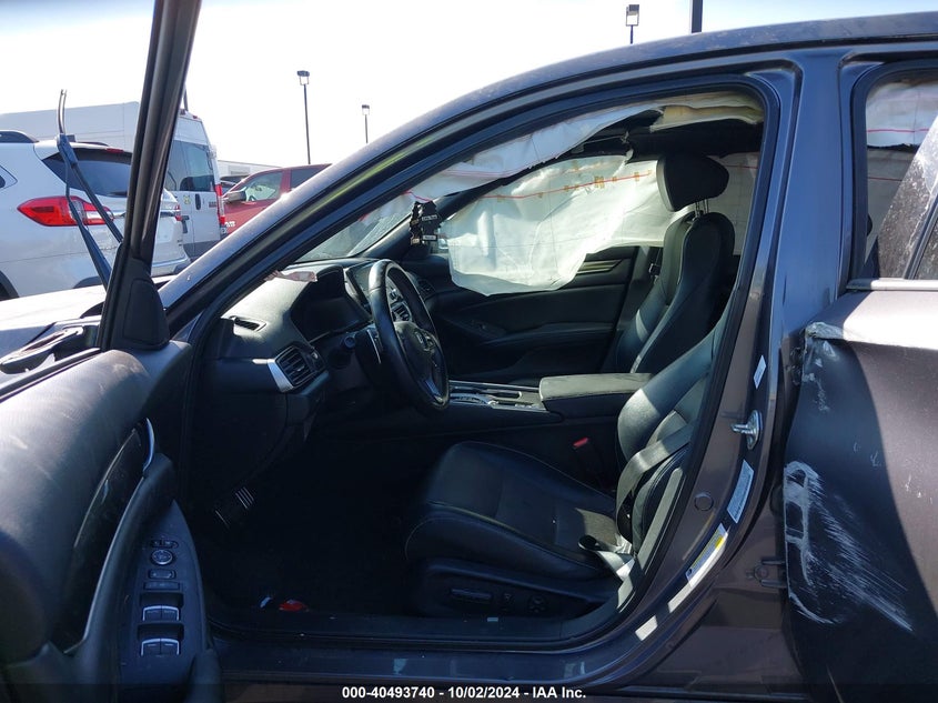VIN 1HGCV2F31JA018564 2018 HONDA ACCORD SPORT 2.0T