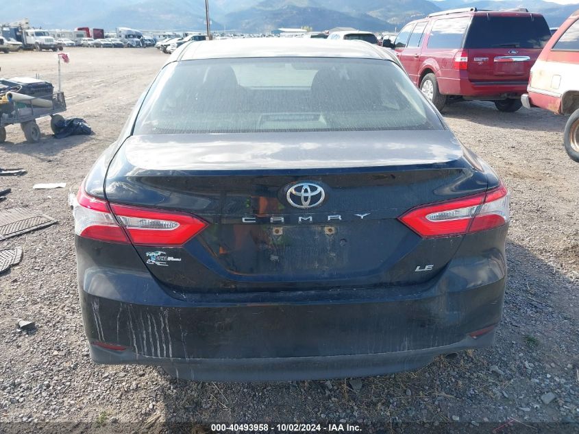 4T1B11HK0JU073585 2018 Toyota Camry Le