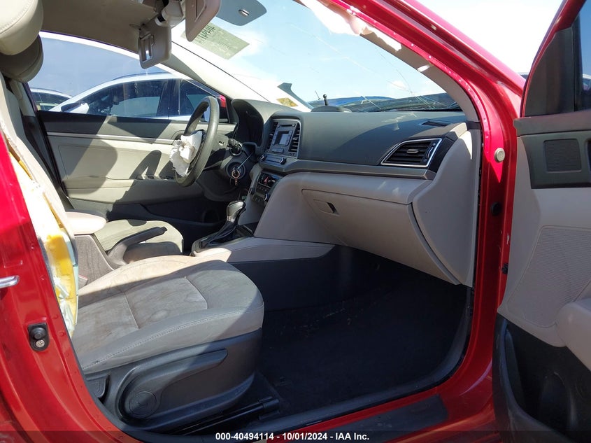2017 HYUNDAI ELANTRA VIN: KMHD74LF2HU112013