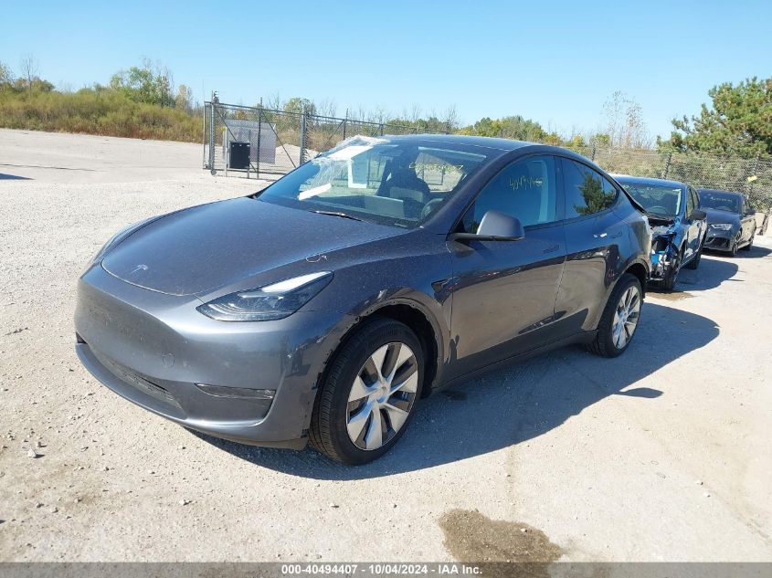 7SAYGDEE3PF700801 2023 TESLA MODEL Y - Image 2