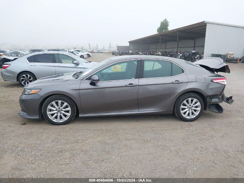 4T1B11HK7JU621890 2018 Toyota Camry Le