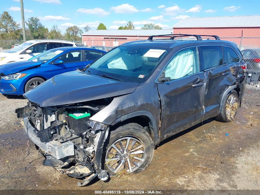 5TDJZRFH8JS832714 2018 TOYOTA HIGHLANDER - Image 2