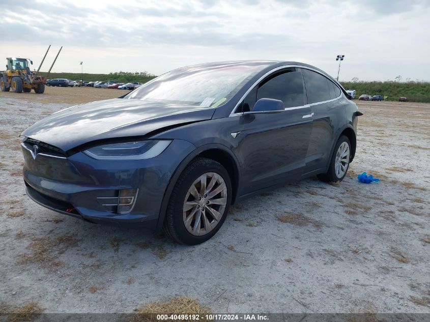 VIN 5YJXCBE26JF122375 2018 Tesla Model X, 100D/75D/... no.2