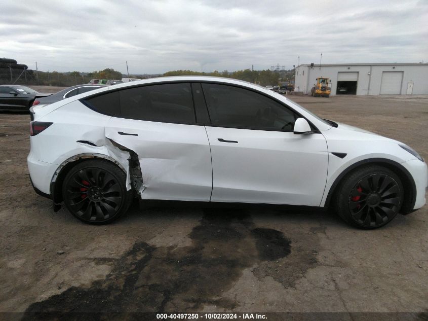 2022 Tesla Model Y Performance Dual Motor All-Wheel Drive VIN: 7SAYGDEF0NF373523 Lot: 40497250